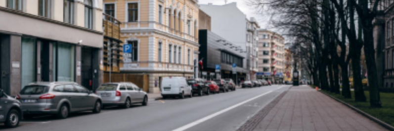 Pašvaldība neveicina automašīnu skaita mazināšanu Rīgas centrā